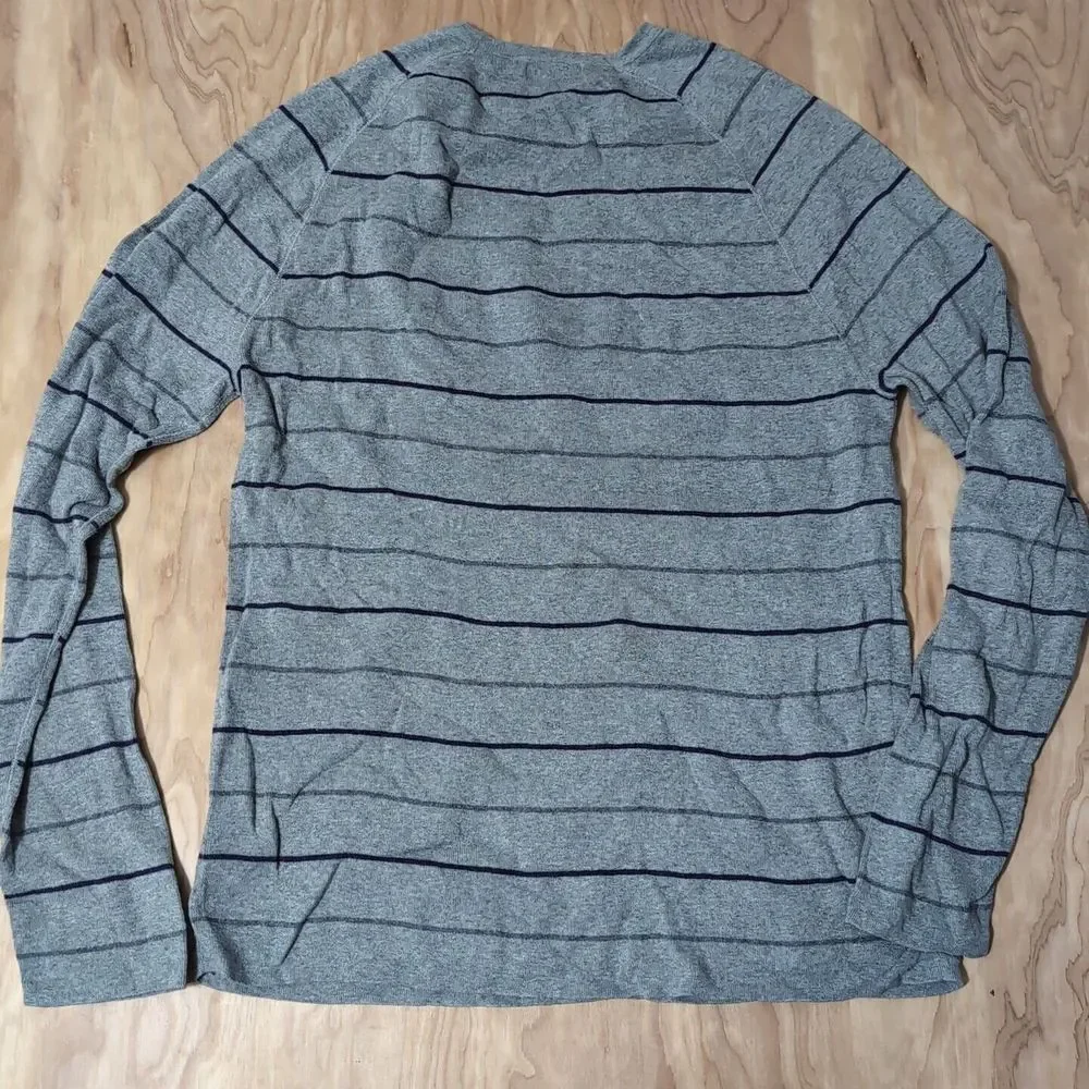 Banana Republic Gray Long Sleeve Crew Neck Thermal L Thin Sweater‎ Striped